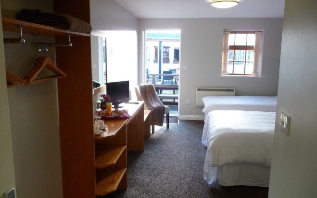 Willow Barn Hotel & Restaurant