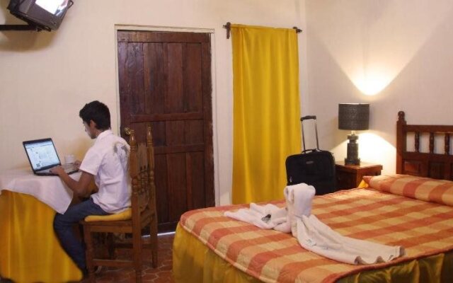 Hotel Colonial