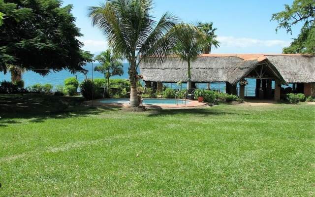 Nkhudzi Beach Lodge