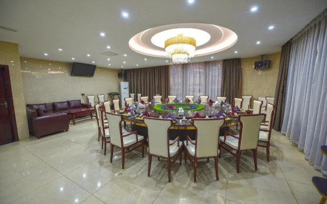Kololo Courts Hotel & Restaurant