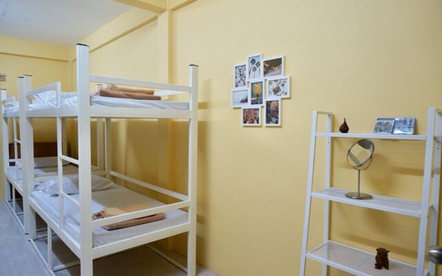 ROOM 218 - Dorm for rent - Adults Only