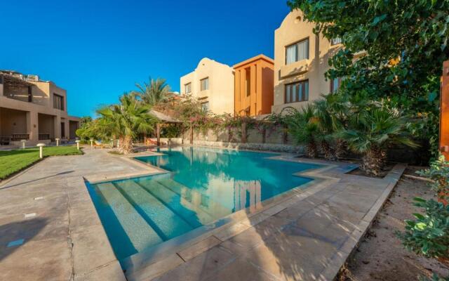 Beautiful Cosy 3 bedroom townhouse in South Marina