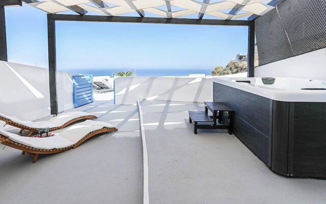 Aristofanis Sunrise Suite