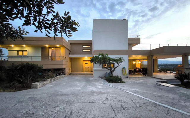 Villa Mirtylla luxury retreat. Pool Gym
