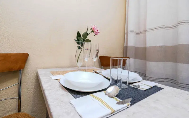 Апартаменты В Гости на улице Челюскинцев, д. 44