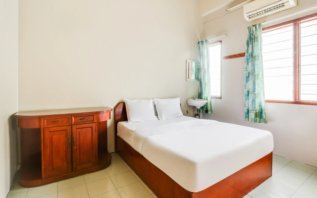 Hotel Dinar by OYO Rooms