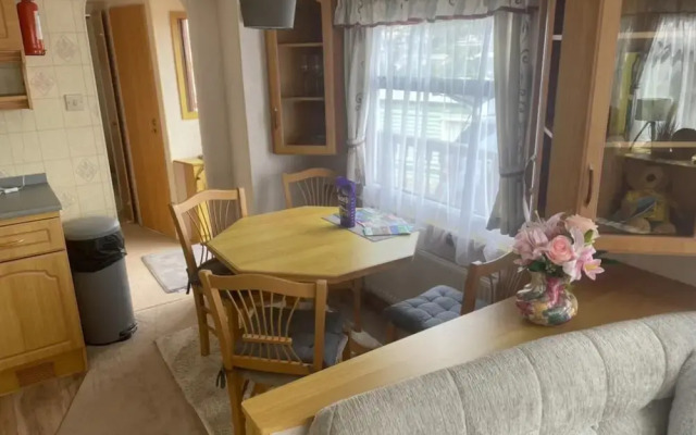 2 Bed Caravan With Aberystwyth Town Viev