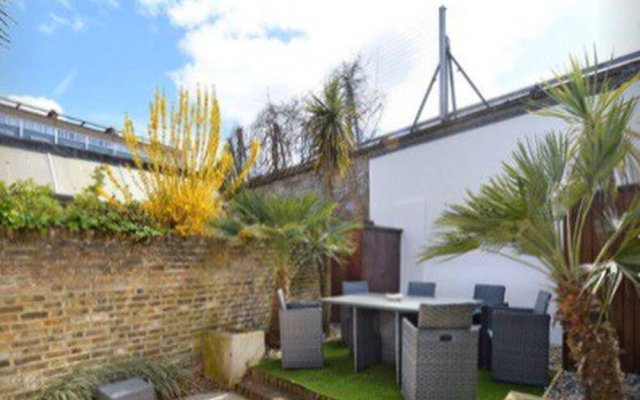 Stunning 3 Bed Townhouse In Belgravia