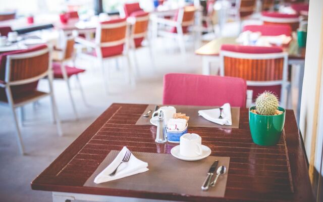 Livvo Risco del Gato Suites Hotel