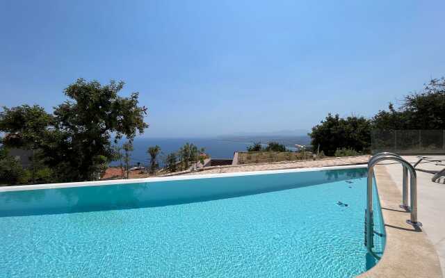 Plethora Luxury Suites