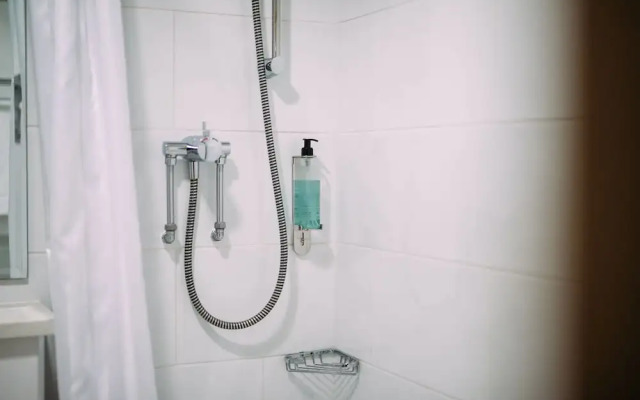 The Valley Hotel & Carriage Gardens