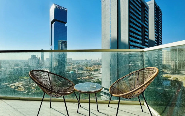 Venduras -Bright Studio Hameni Tower JVC