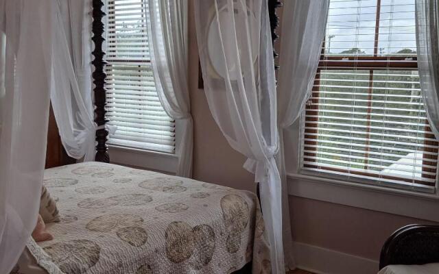 Surf Song Bed & Breakfast