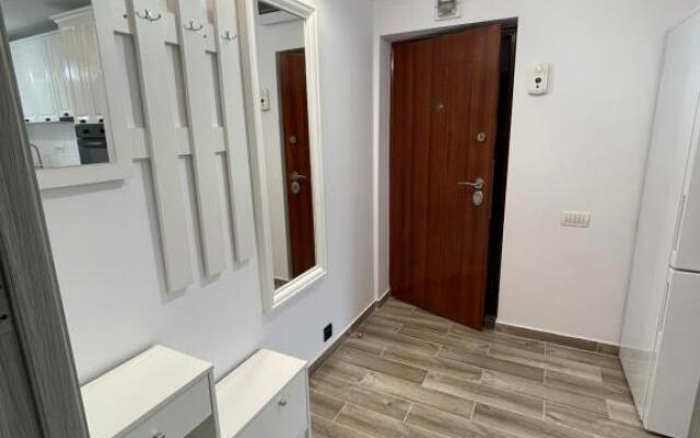 Robert’s Apartament 2