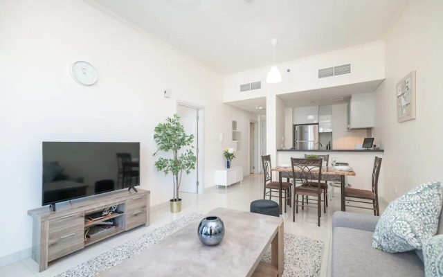 Exquisite 1BR Haven Partial Sea View