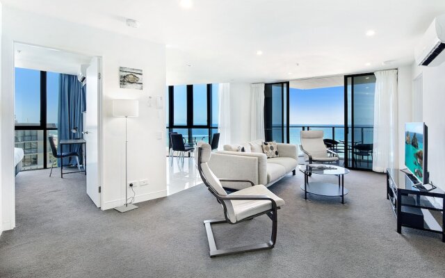 Private 2 Bedroom Ocean View Apartment in Rhapsody