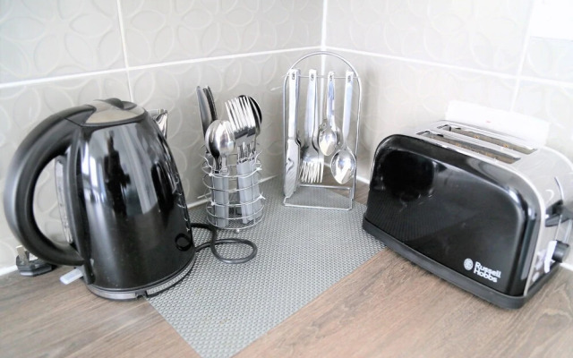 Thornes Road House by Serviced Rooms Ltd