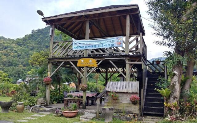 Lohas Gallery Long Stay Hostel