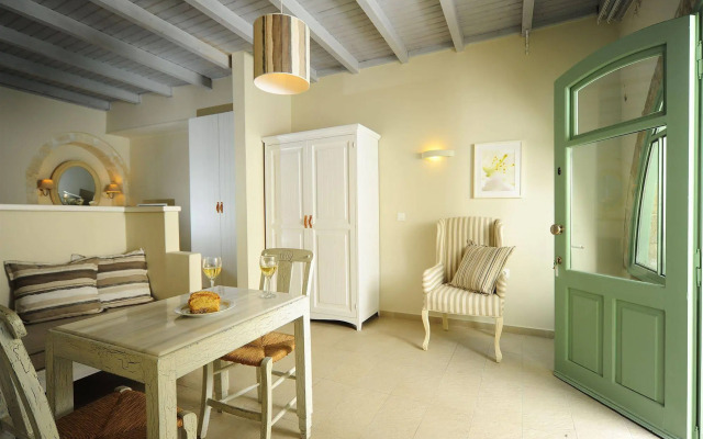 Mythos Suites Boutique Hotel