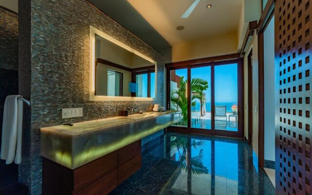 Spectacular Modern Luxury and Exceptional Amenities at Mantea Casa Cabo in Pedregal