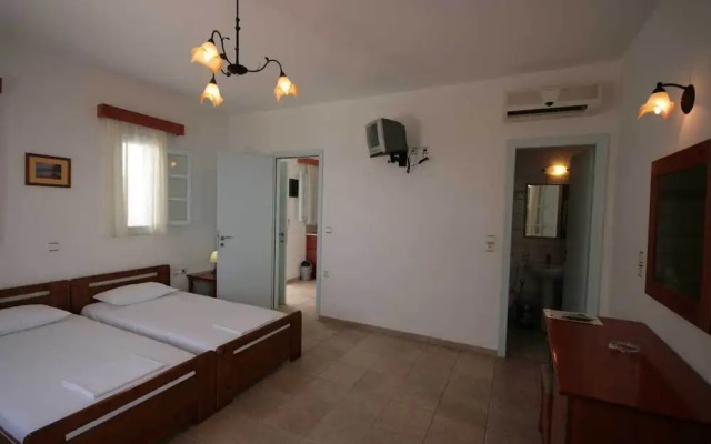 Pirgos Stelida Hotel