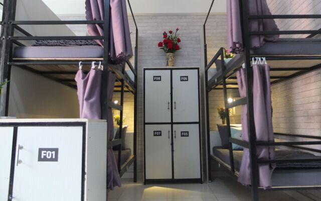 S Phuot Airport Hostel