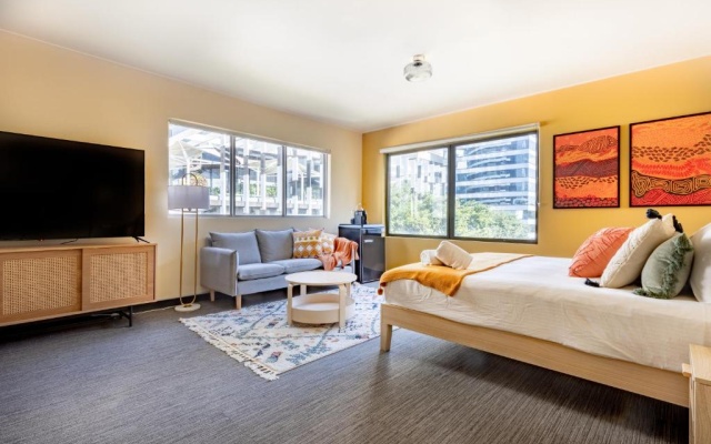 Roamer Brisbane – Guest Rooms – Brisbane