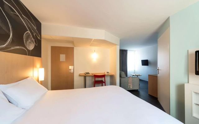 ibis La Rochelle Centre Historique Hotel