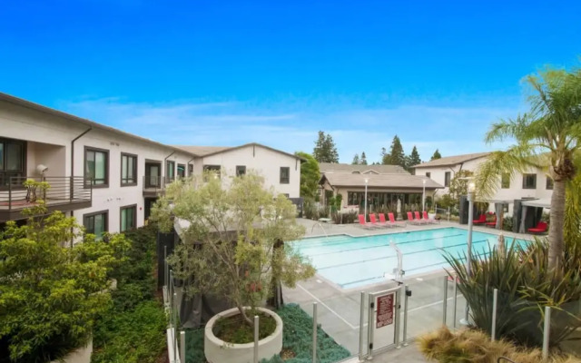 Global Luxury Suites Sunnyvale North