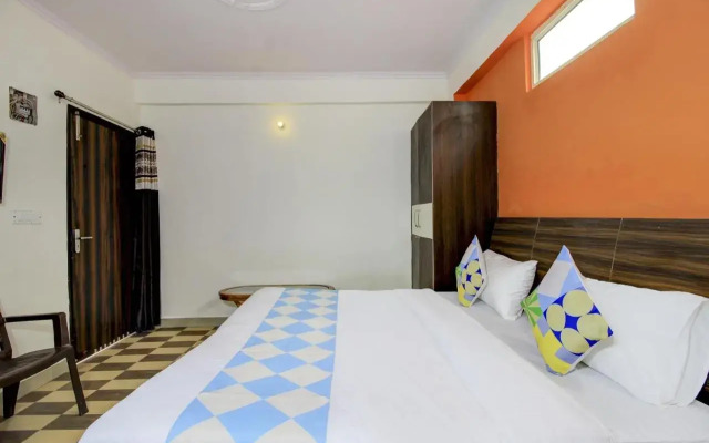 Oyo Flagship 77433 Sk Hotel