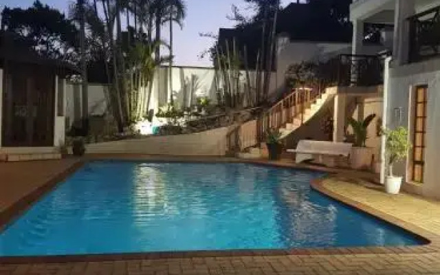 Ingwe Manor