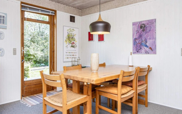 6 Person Holiday Home in Glesborg-by Traum