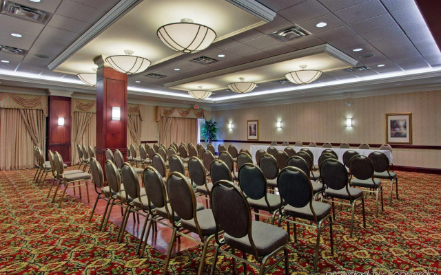 Holiday Inn Express & Suites Milton by IHG