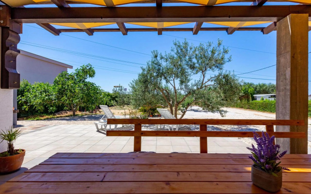 Šjor 2 BDR Apartment w grill