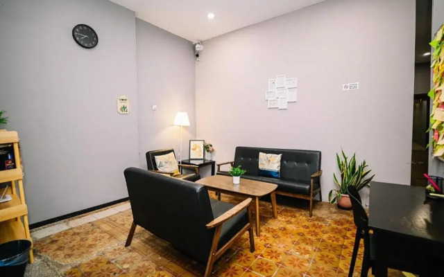 Swing & Pillows @ 87 Chulia St, Georgetown Penang