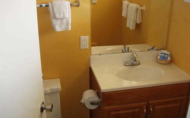 Ocean Shores Inn & Suites