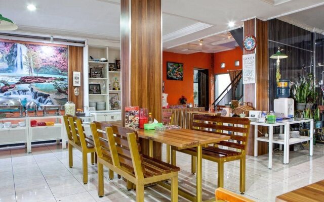 Hotel Salon Fora & Longhill Cafe Fora