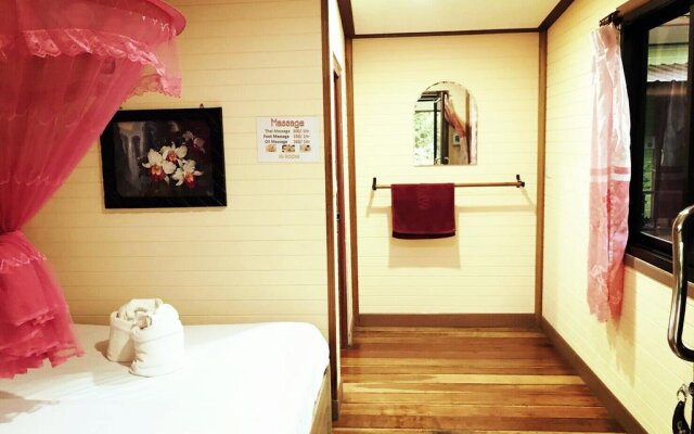 Khao Sok Blue Mountain