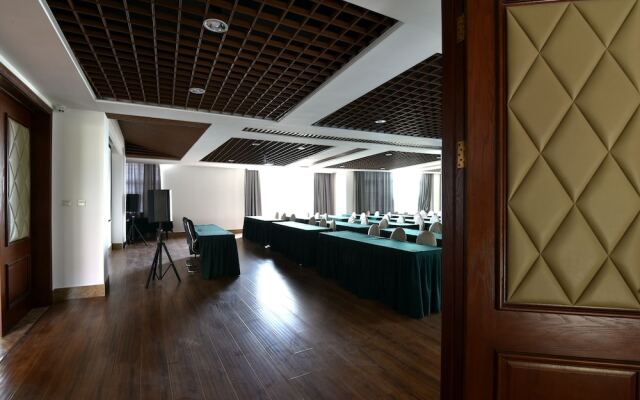 Qingdao Oceanside Hotel & Resort