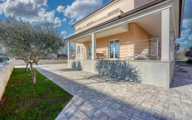 Holiday House Sunrise