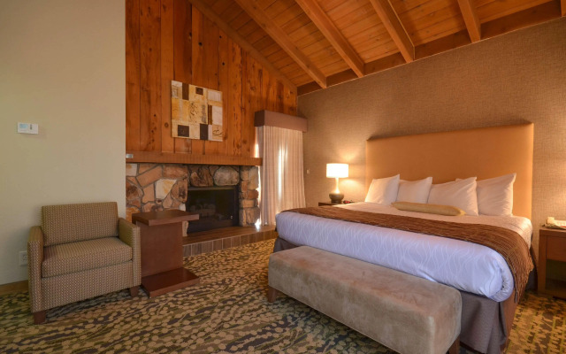 Best Western The Inn & Suites Pacific Grove