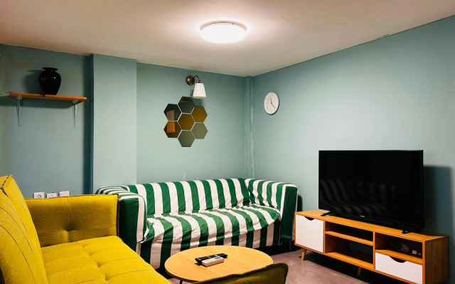 Lev Florentin Apartments