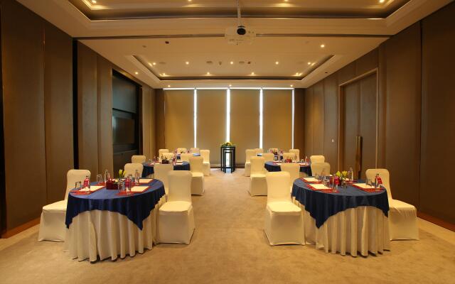 Crowne Plaza New Delhi Mayur Vihar Noida, an IHG Hotel