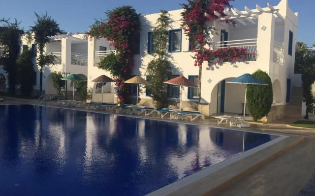 Paradise Apart Hotel