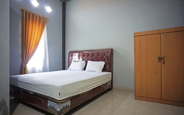 OYO 93355 Maestro Home Syariah