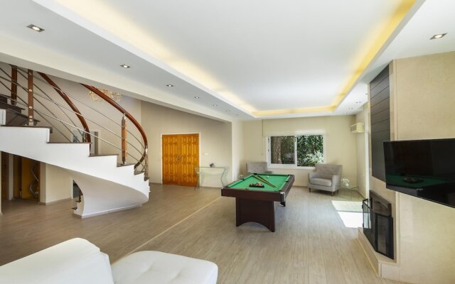 Meneou Seaside Mansion 7