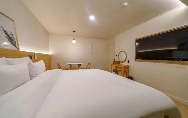 Jeong Seong Hotel