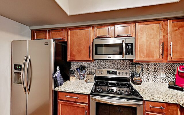 15095 Scottsdale - 2 Br Condo