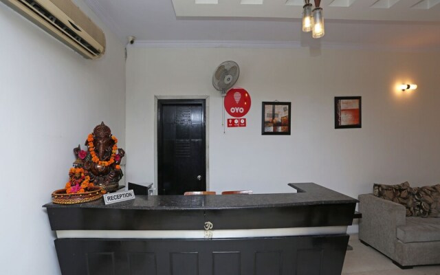 OYO 8898 City Hotels