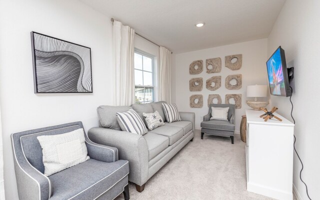 608fr 3 Bedroom Townhouse by Redawning